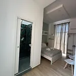 게스트하우스 Vpm Train Station 4*