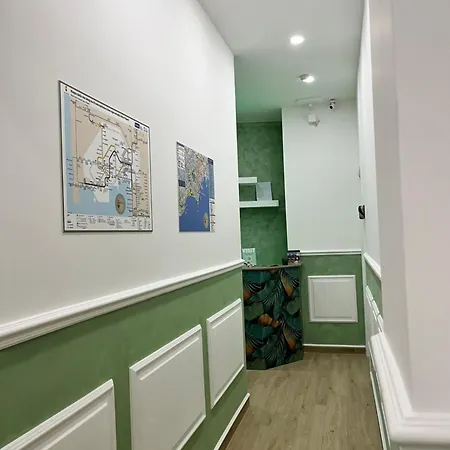 Vpm Train Station ゲストハウス 4*