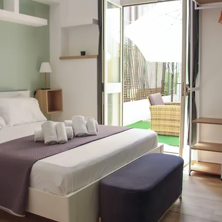 Vpm Train Station 4* Napels