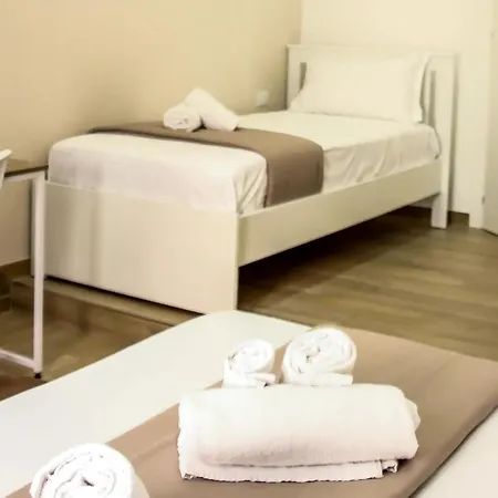 Vpm Train Station Casa de hóspedes