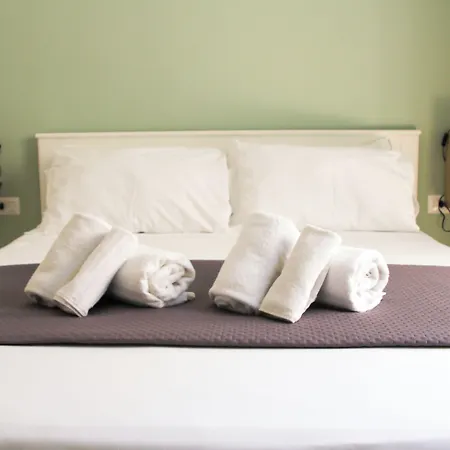 Vpm Train Station Casa de hóspedes Nápoles