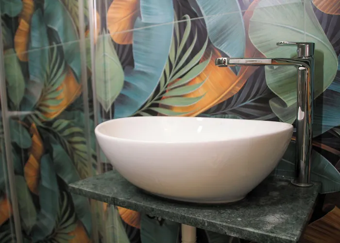 Pensión Vpm Train Station 4*